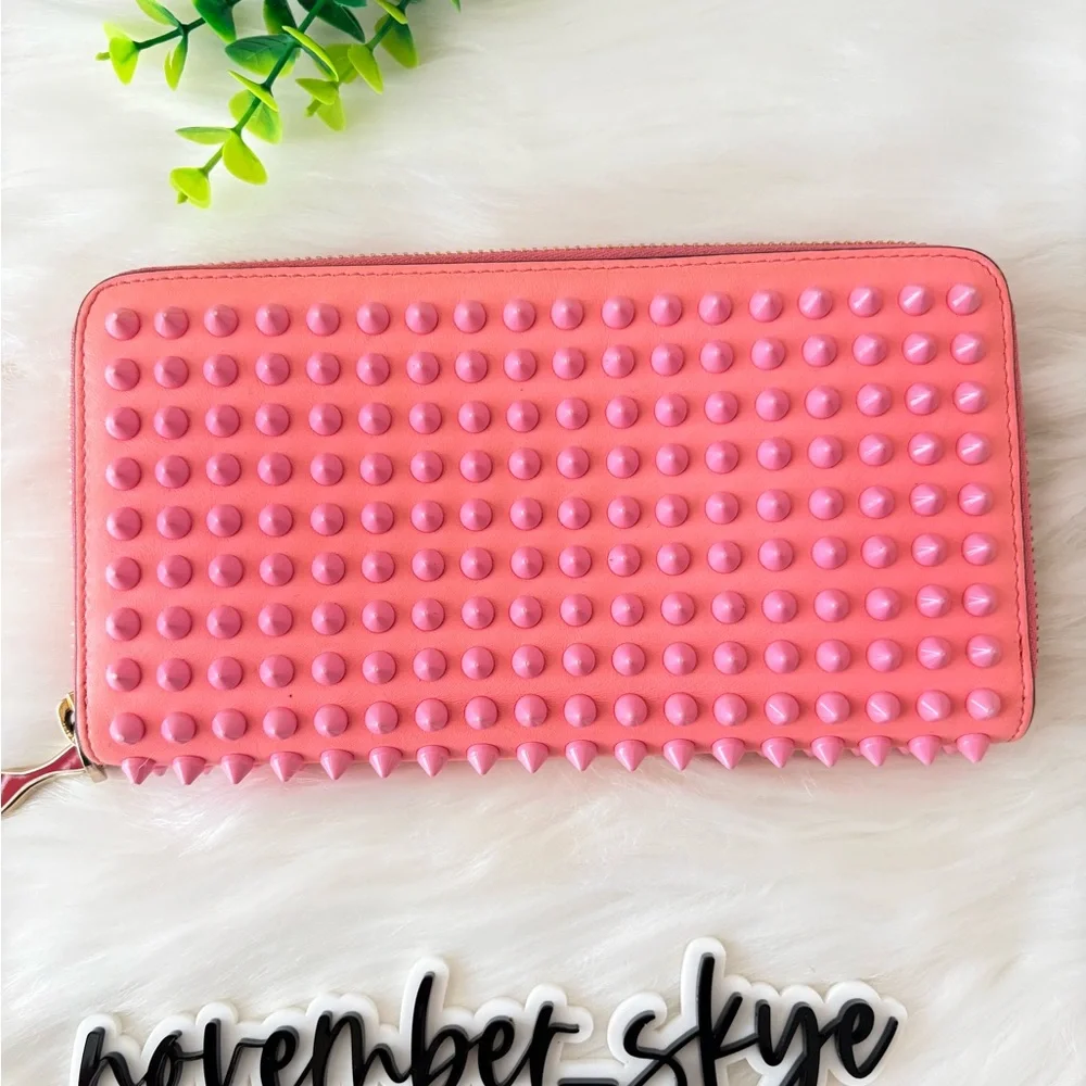 Christian Louboutin‎ Panettone Bubble Gum Pink Studded Zippy Wallet - Picture 2 of 16